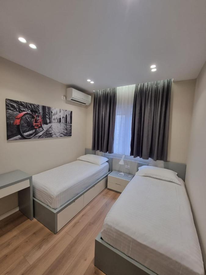 Arkle Apartment 1 Tirana Buitenkant foto