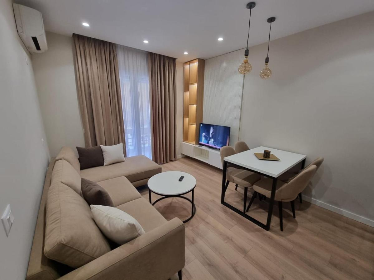 Arkle Apartment 1 Tirana Buitenkant foto