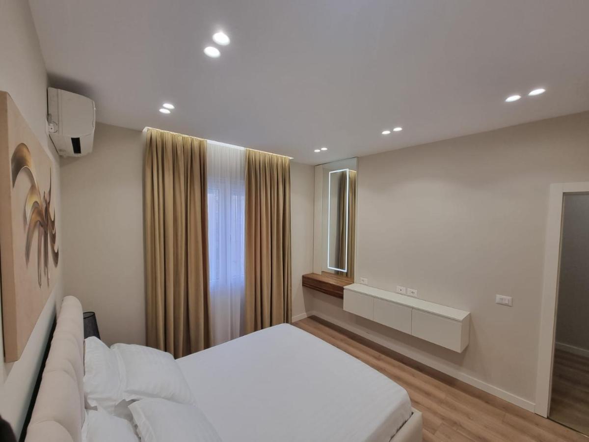 Arkle Apartment 1 Tirana Buitenkant foto