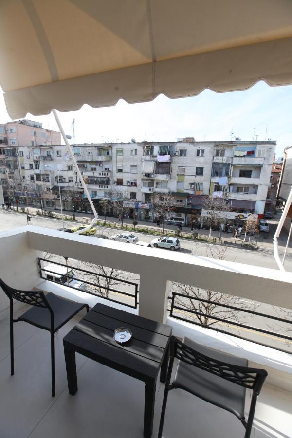 Arkle Apartment 1 Tirana Buitenkant foto