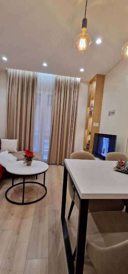 Arkle Apartment 1 Tirana Buitenkant foto