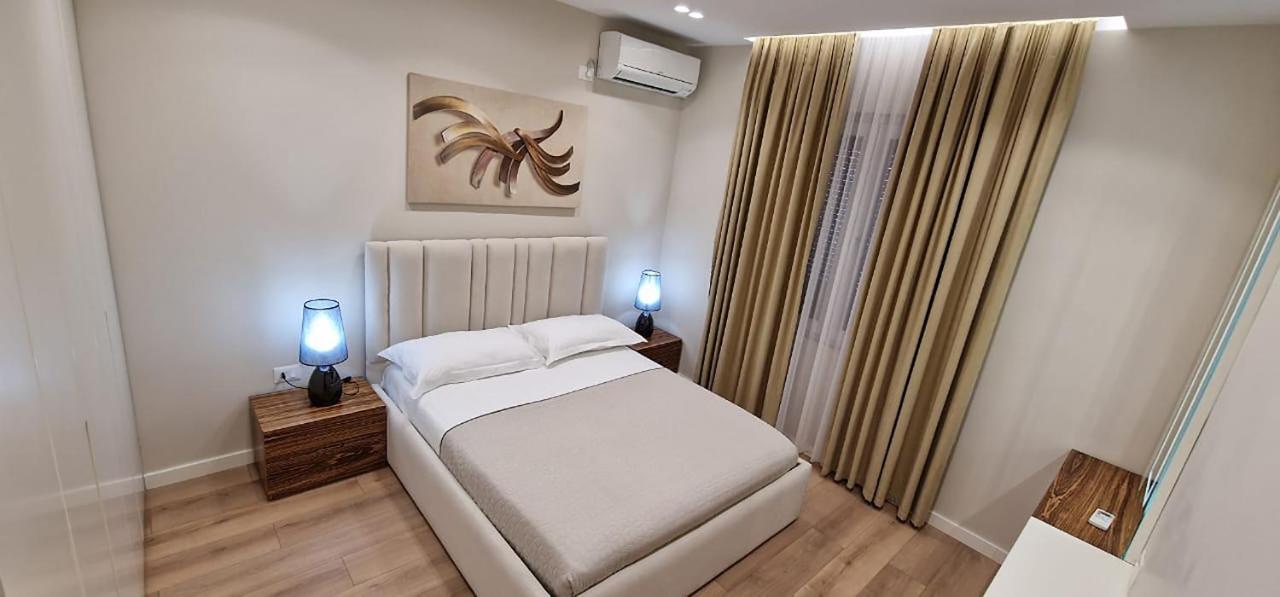 Arkle Apartment 1 Tirana Buitenkant foto