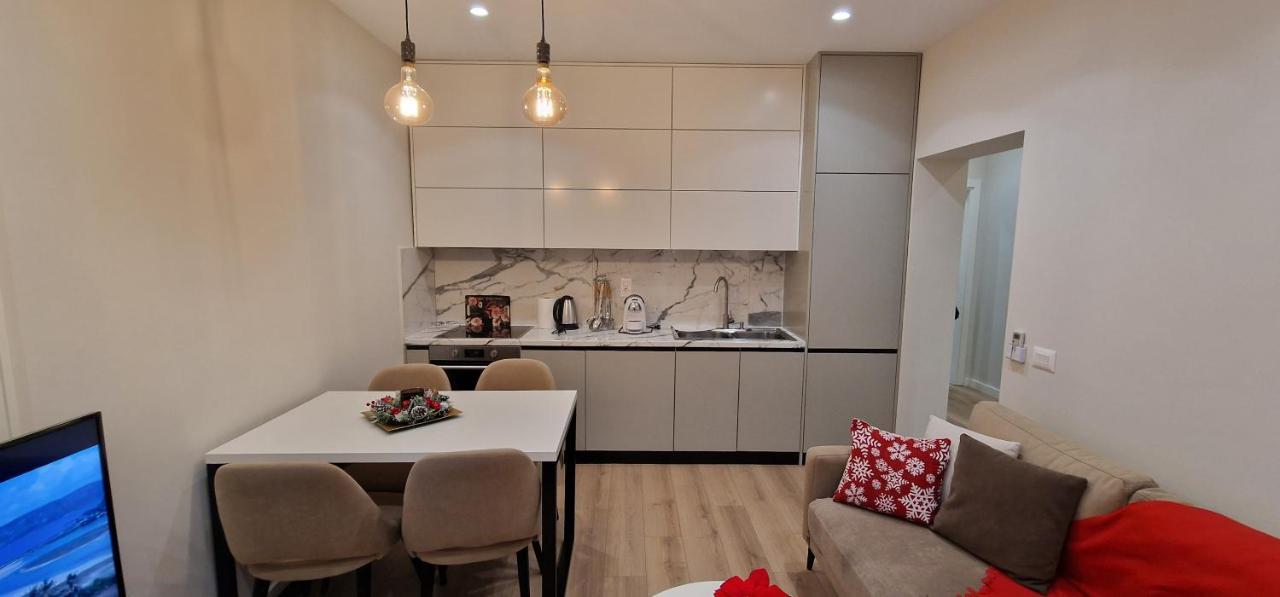 Arkle Apartment 1 Tirana Buitenkant foto